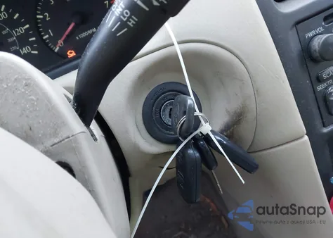 2001 Toyota Camry Solara Sle V6 z USA, uszkodzony, nr VIN 2T1CF28P71C453452